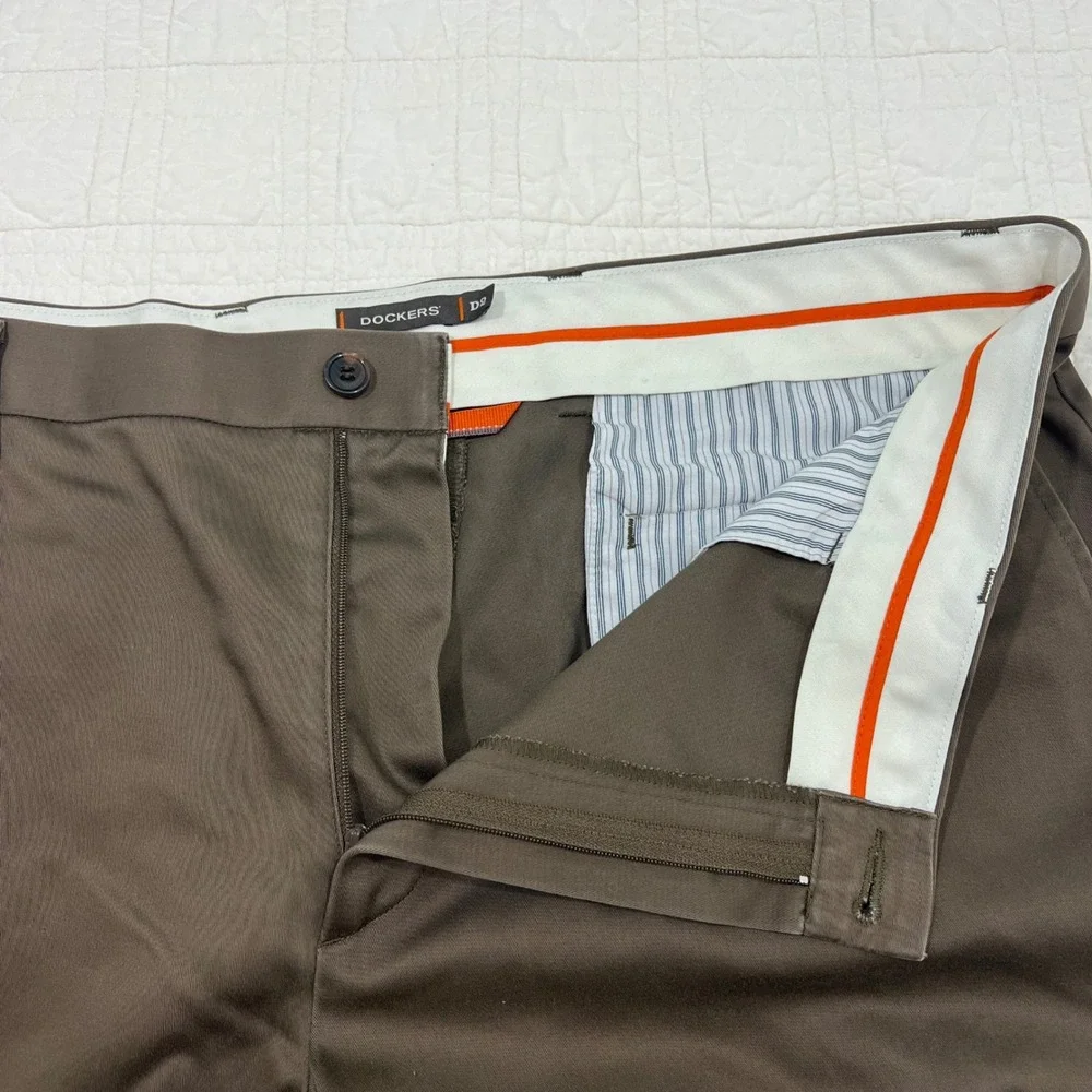 Dockers D2 Straight Fit Brown Khaki Pants Mens 38x30 Cotton Chino Trousers